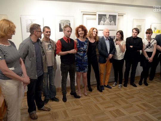 "Sztuka mediów" - wystawa prac studentów Wydziału Sztuki UTH w MBP Radom "Sztuka mediów" - wystawa prac studentów Wydziału Sztuki UTH w MBP Radom