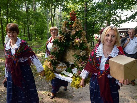 XVI Święto Chleba w Muzeum Wsi Radomskiej XVI Święto Chleba w Muzeum Wsi Radomskiej
