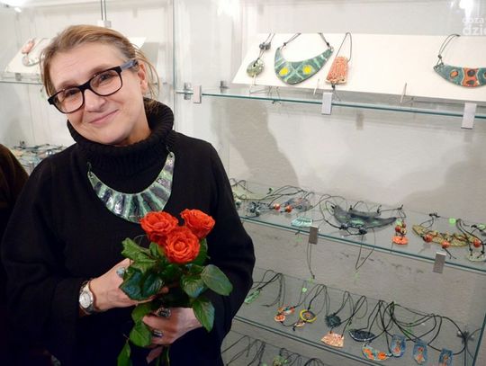Ceramiczne drobiazgi - Ewa Wrzosek - biżuteria artystyczna, MBP Radom