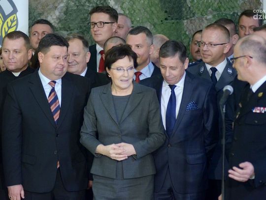 Premier Kopacz na spotkaniu opłatkowym w Państwowej Straży Pożarnej