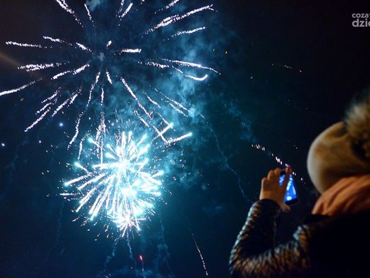 Światełko do nieba i koncert Harlem - finał WOŚP 2015 w Radomiu Światełko do nieba i koncert Harlem - finał WOŚP 2015 w Radomiu