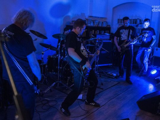 Means Of Control/Squash Bowels w Czytelni Kawy