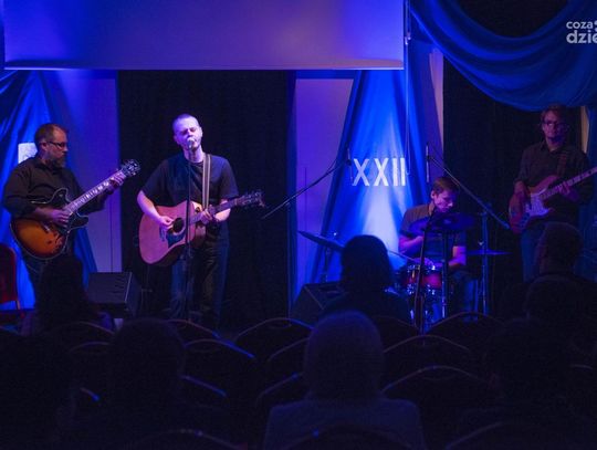 Daniel Gałązka z zespołem w Łaźni Daniel Gałązka z zespołem w Łaźni