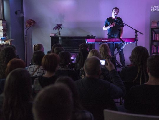 Czesław Śpiewa w Czytelni Kawy