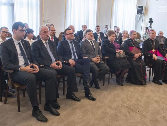 Uroczysta sesja papieska rady miejskiej