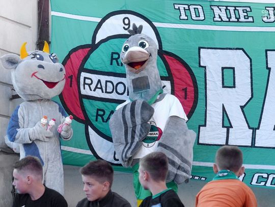 Prezentacja RKS Radomiak Radom na fontannach