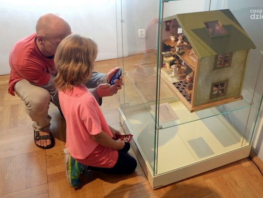 "Magiczny świat domków dla lalek" - Muzeum im. J.Malczewskiego "Magiczny świat domków dla lalek" - Muzeum im. J.Malczewskiego