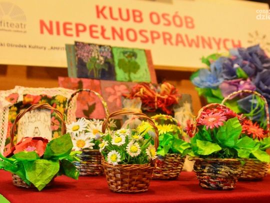 II Festiwal Twórczości Artystycznej Osób Niepełnosprawnych.