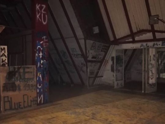 W tak skandalicznych warunkach grała ROSA!