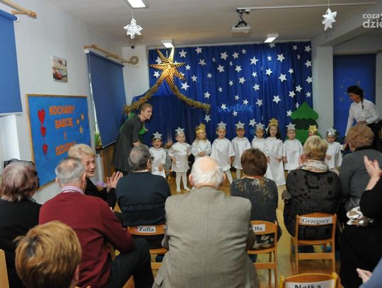 Dzień babci i dziadka w przedszkolu "Słoneczko" Dzień babci i dziadka w przedszkolu "Słoneczko"
