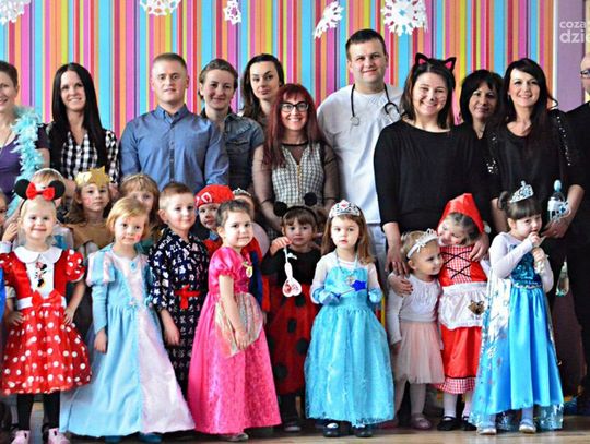 Bal karnawałowy w "Słonecznej krainie" Bal karnawałowy w "Słonecznej krainie"