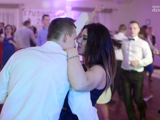 Studniówka ZSZ im. mjr H. Dobrzańskiego "Hubala" Studniówka ZSZ im. mjr H. Dobrzańskiego "Hubala"