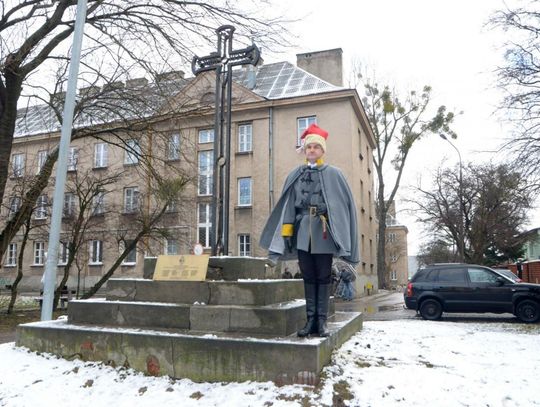 Złożenie kwiatów w rocznicę postawienia Krzyża Straceń Powstańców Styczniowych