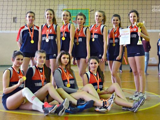 Rozgrywki siatkówki dziewcząt w ramach XII Radomskiej Olimpiady Młodzieży