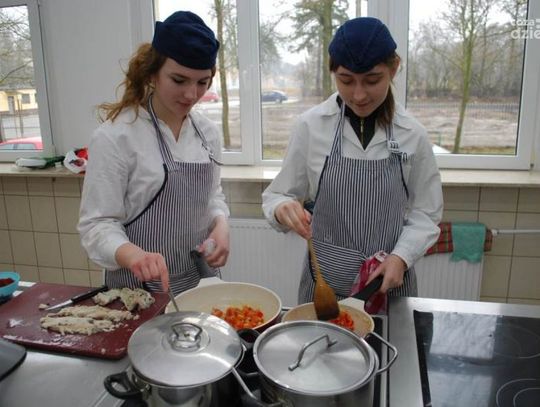 Zespół Szkół Agrotechnicznych i Gospodarki Żywnościowej Zespół Szkół Agrotechnicznych i Gospodarki Żywnościowej
