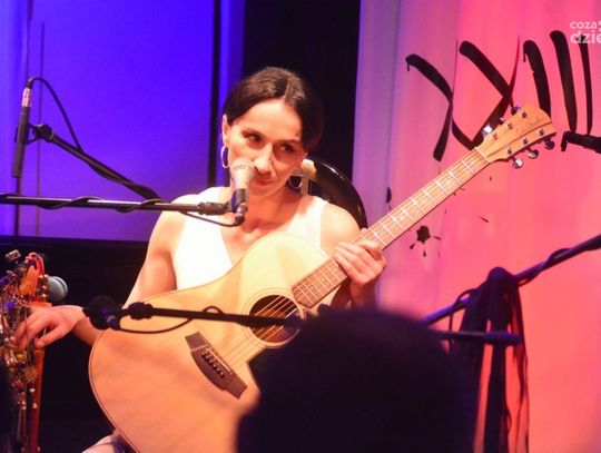 RENATA PRZEMYK AKUSTIK TRIO RENATA PRZEMYK AKUSTIK TRIO