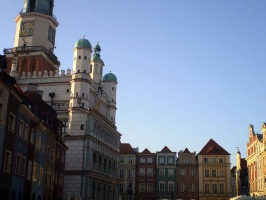 Paweł Mosiołek na planie teledysku