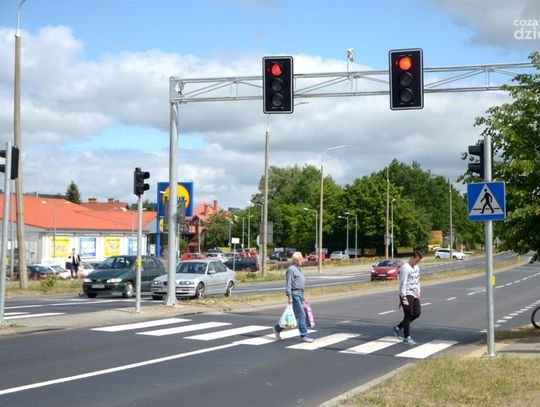 Bezpieczne przejście dla pieszych przez ul. Wierzbicką Bezpieczne przejście dla pieszych przez ul. Wierzbicką
