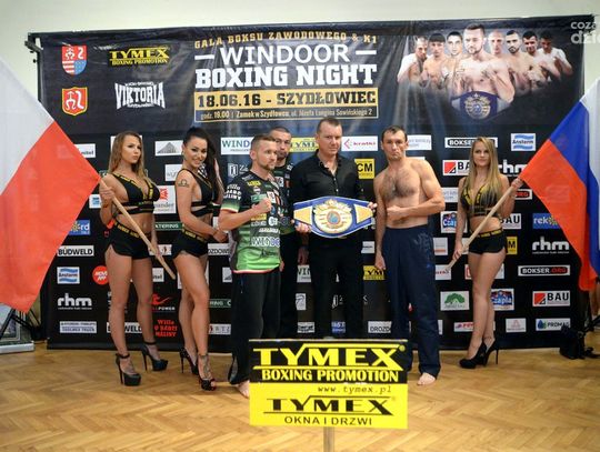 Ważenie zawodników przed Windoor Boxing Night w Szydłowcu