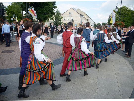 ŚDM 2016 w Radomiu - polonez na deptaku ŚDM 2016 w Radomiu - polonez na deptaku