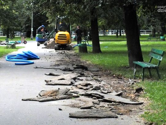 Remont w parku na Plantach