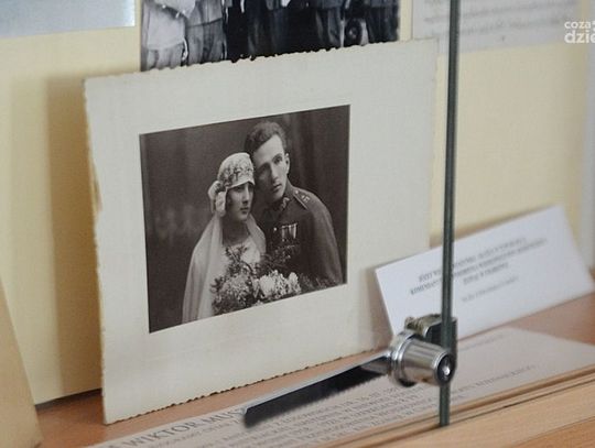 Otwarcie izby pamięci 72. Pułku Piechoty im. D. Czachowskiego w Szkołach ZDZ