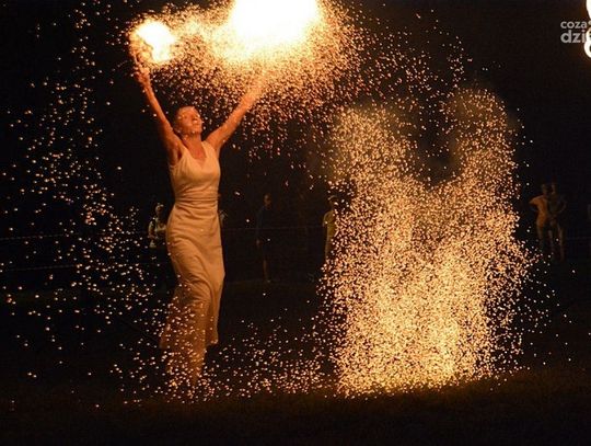 Pokaz Krakowskiego Teatru Ulicznego "Scena Kalejdoskop"