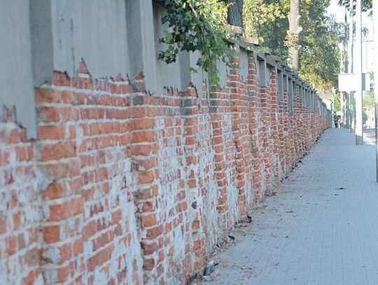 Cmentarz przy ul. Limanowskiego. Remont