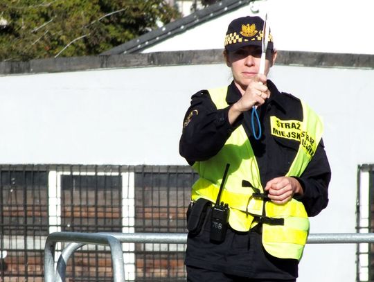 Prewencyjna akcja Straży Miejskiej na przejściu na ul.Szarych Szeregów Prewencyjna akcja Straży Miejskiej na przejściu na ul.Szarych Szeregów