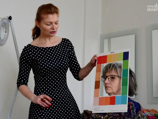 ŻAK - warsztaty make-up ” Makijaż idealny”