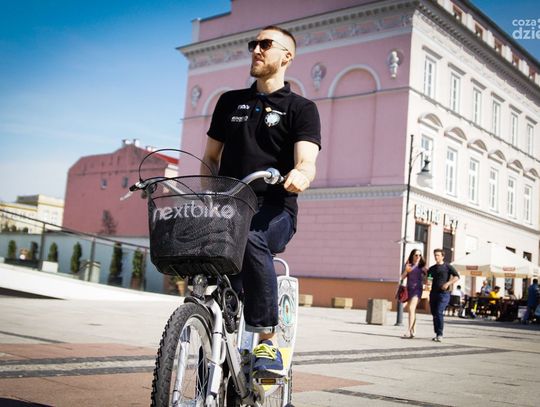 Zawodnicy Cerrad Czarnych Radom przetestowali rowery miejskie