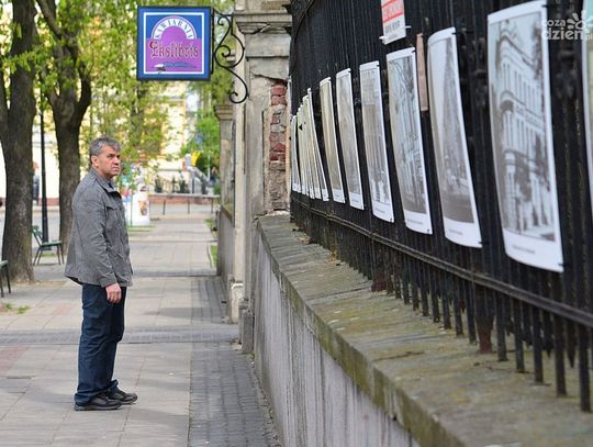 Wystawa o ulicy Piłsudskiego na ulicy Piłsudskiego