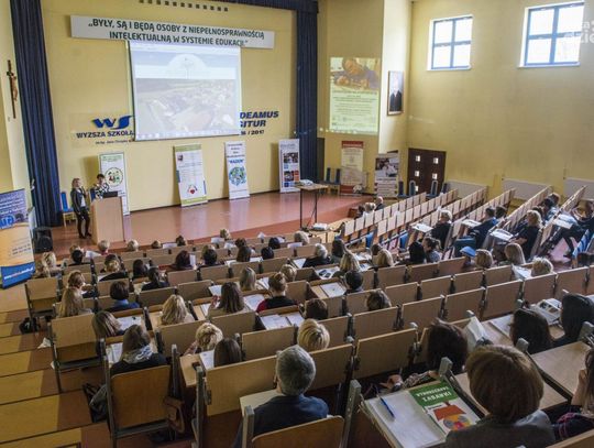 Konferencja na temat niepełnosprawnych w WSB