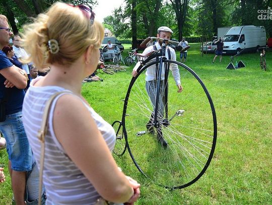 Festyn Retro Rowerowy - Pokaz pierwszych rowerów