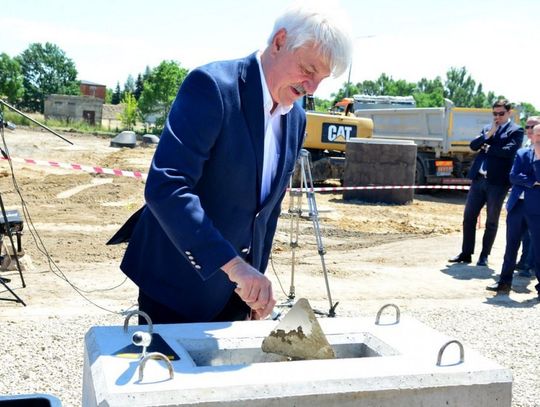 Wmurowanie Aktu Erekcyjnego w fundament przyszłej hali Centrum Logistycznego Stalgast