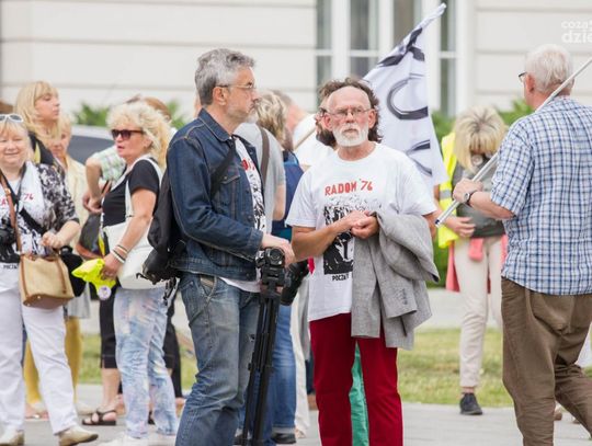 Manifestacja KOD-u