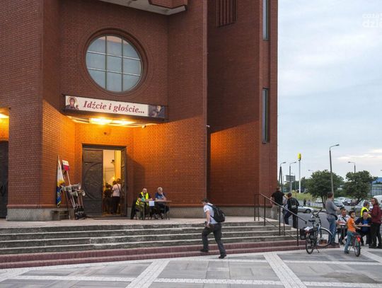 XI Nocna Pielgrzymka Mężczyzn do Błotnicy XI Nocna Pielgrzymka Mężczyzn do Błotnicy