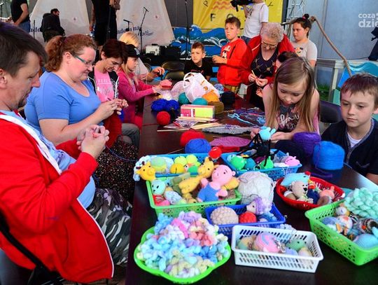 Latawce, dmuchawce, wiatr - familijne warsztaty robótek ręcznych