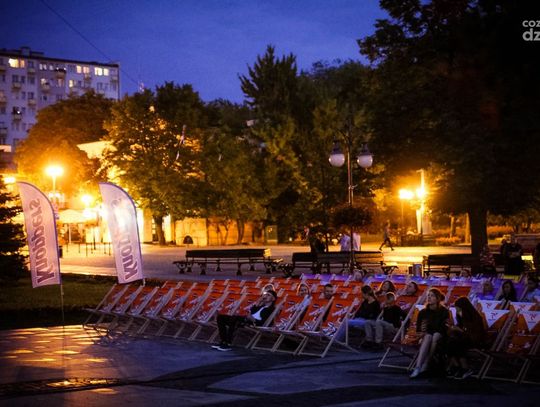 The Rolling Stones w Kinie na leżakach