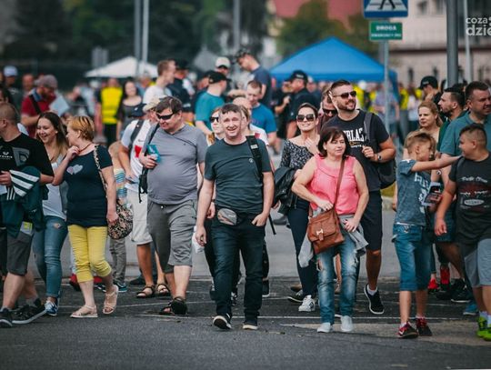 Tłumy w drodze na Air Show