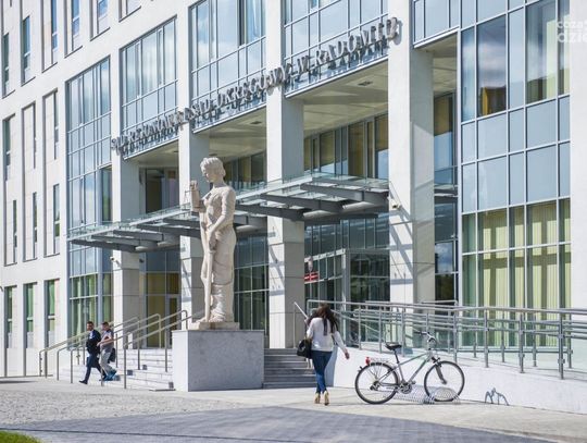 Wydziały karne Sądu Okręgowego przeniesione do gmachu przy ul. Warszawskiej