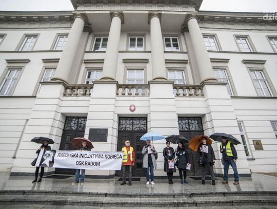 "Czarny Wtorek" - demonstracja na placu Corazziego