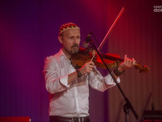 Anna Maria Jopek i Kroke w sali UM