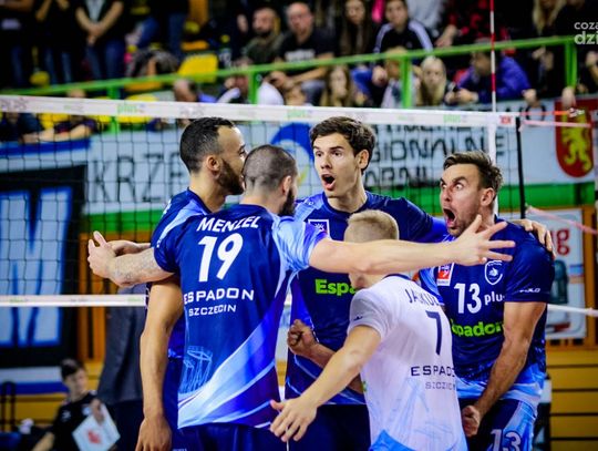 Czarni - Espadon Czarni - Espadon