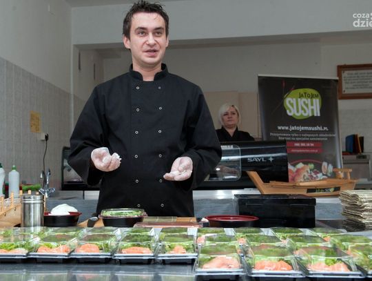 Warsztaty robienia sushi w Gastronomiku