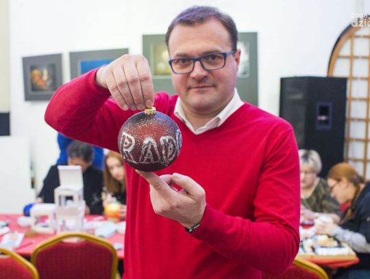 Charytatywne malowanie bombek w Łaźni