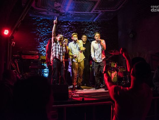 Alicetea zagrali w Katakumbach