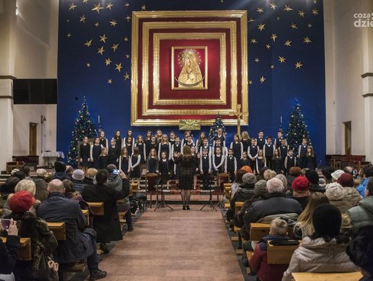 Chór Cantus Angelus w kościele pw. Matki Bożej Miłosierdzia