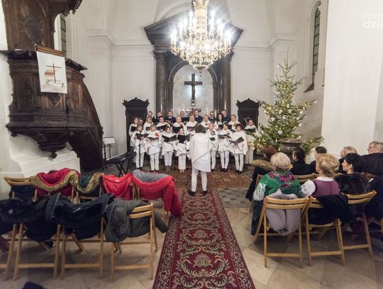 Koncert kolęd w Kościele Ewangelicko-Augsburskim Koncert kolęd w Kościele Ewangelicko-Augsburskim