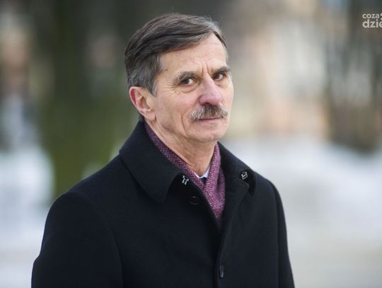 Józef Bakuła w obiektywie Szymona Wykroty